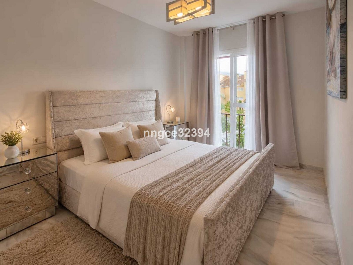 3 Bed Penthouse Duplex in New Golden Mile