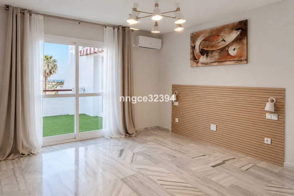 3 Bed Penthouse Duplex in New Golden Mile