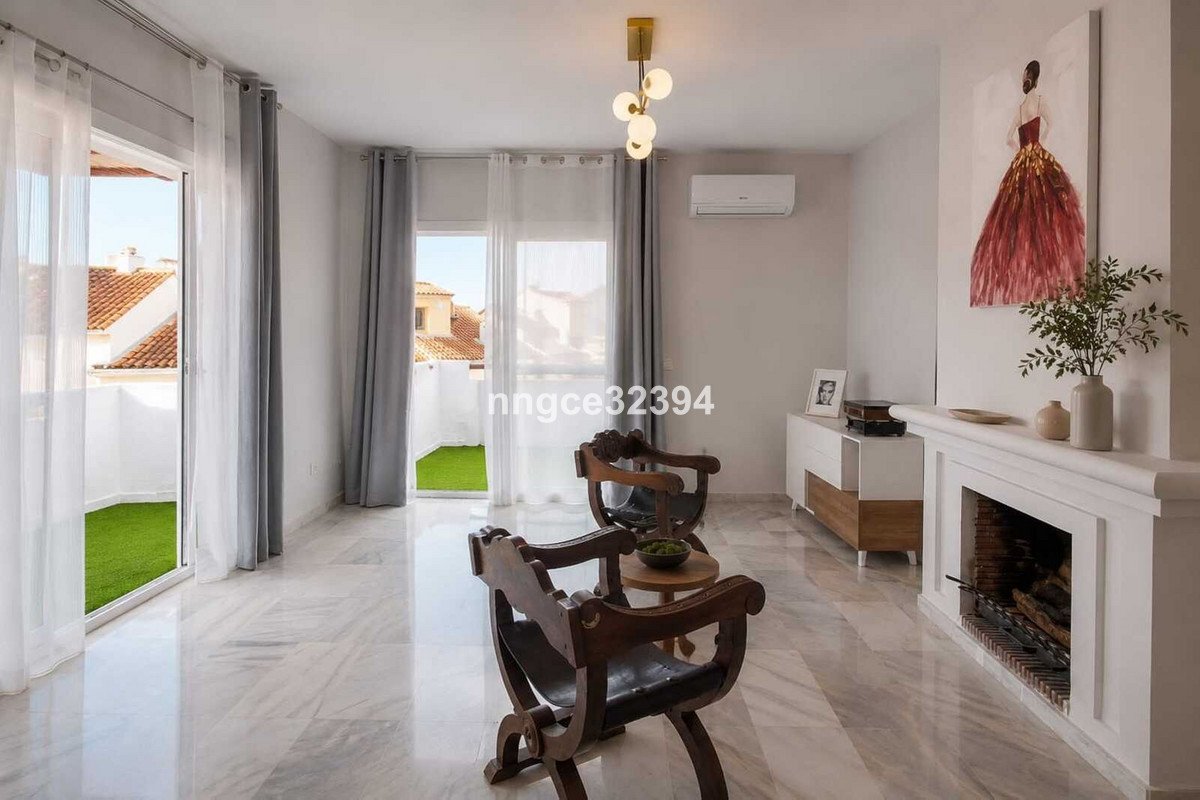 3 Bed Penthouse Duplex in New Golden Mile