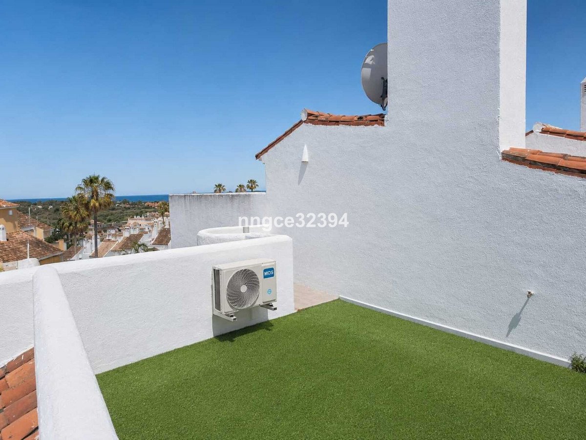3 Bed Penthouse Duplex in New Golden Mile