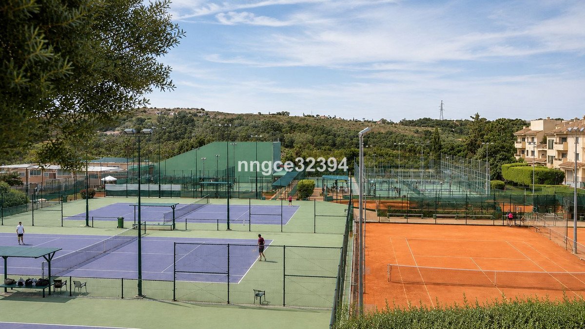 3 Bed Penthouse Duplex in New Golden Mile