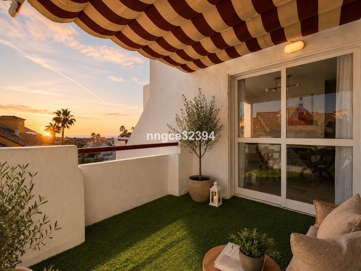 3 Bed Penthouse Duplex in New Golden Mile
