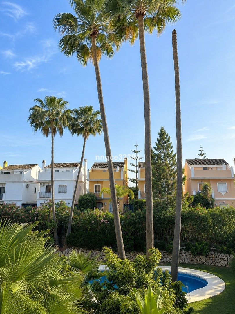 3 Bed Penthouse Duplex in New Golden Mile