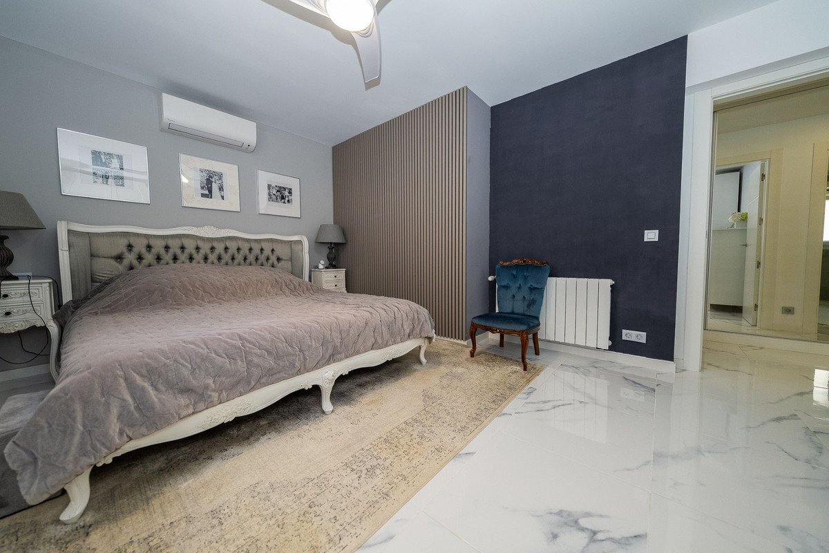 5 Bed Detached Villa in Pilar de la Horadada