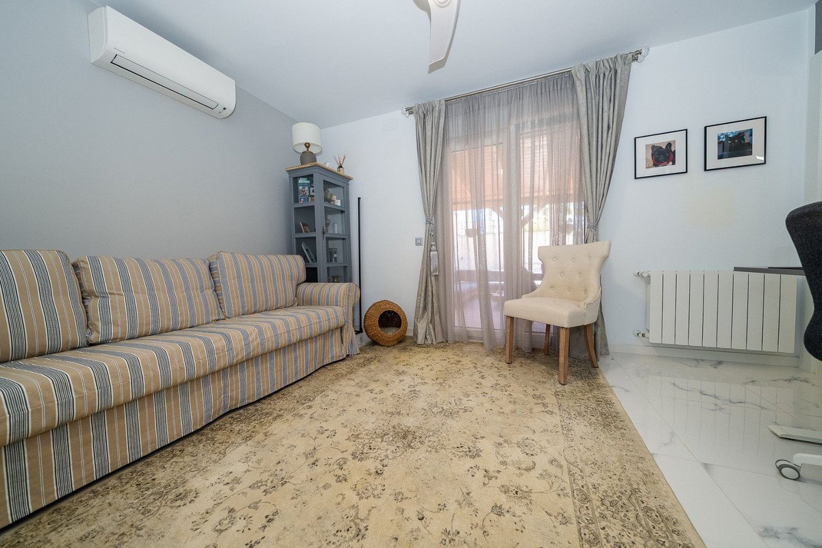 5 Bed Detached Villa in Pilar de la Horadada