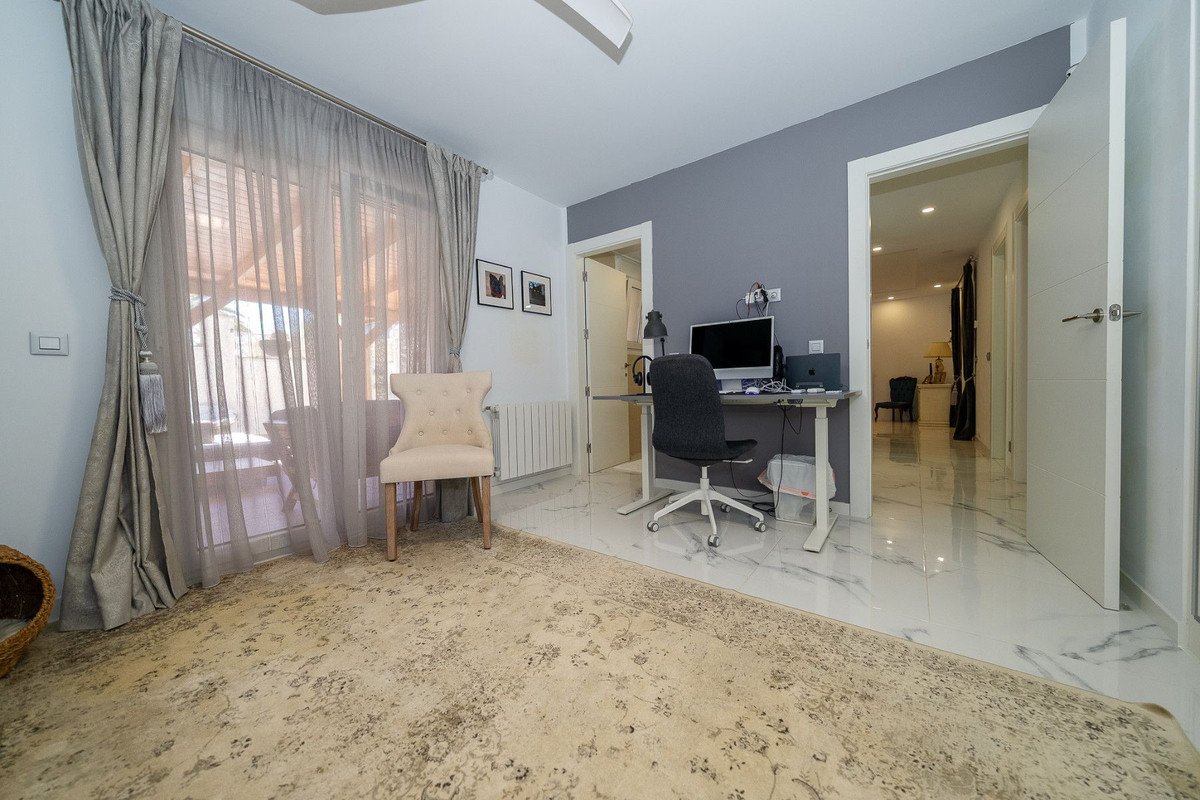5 Bed Detached Villa in Pilar de la Horadada