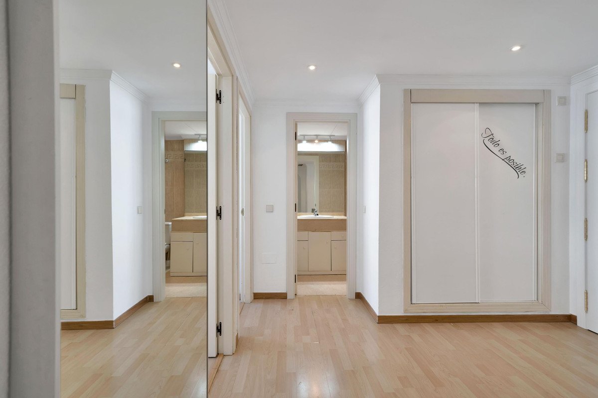 3 Bed Middle Floor Apartment in Marbella