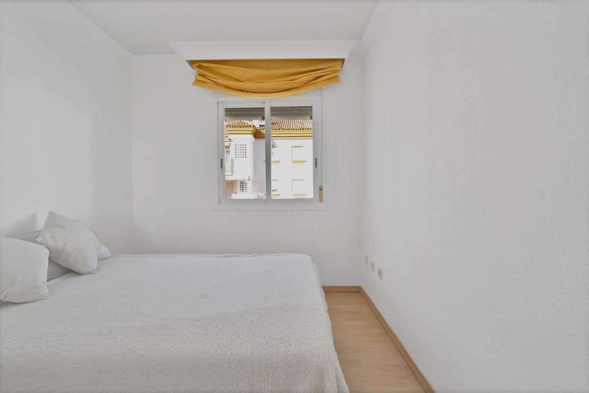 3 Bed Middle Floor Apartment in Marbella