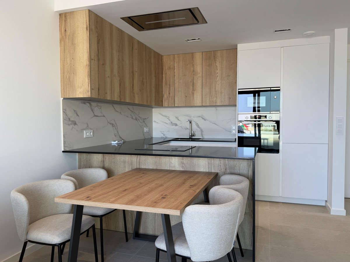 2 Bed Middle Floor Apartment in Finestrat