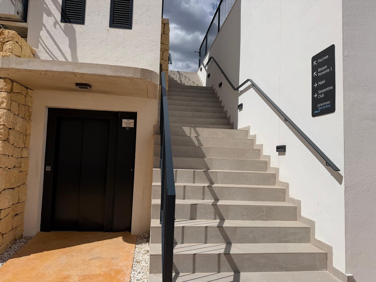2 Bed Middle Floor Apartment in Finestrat