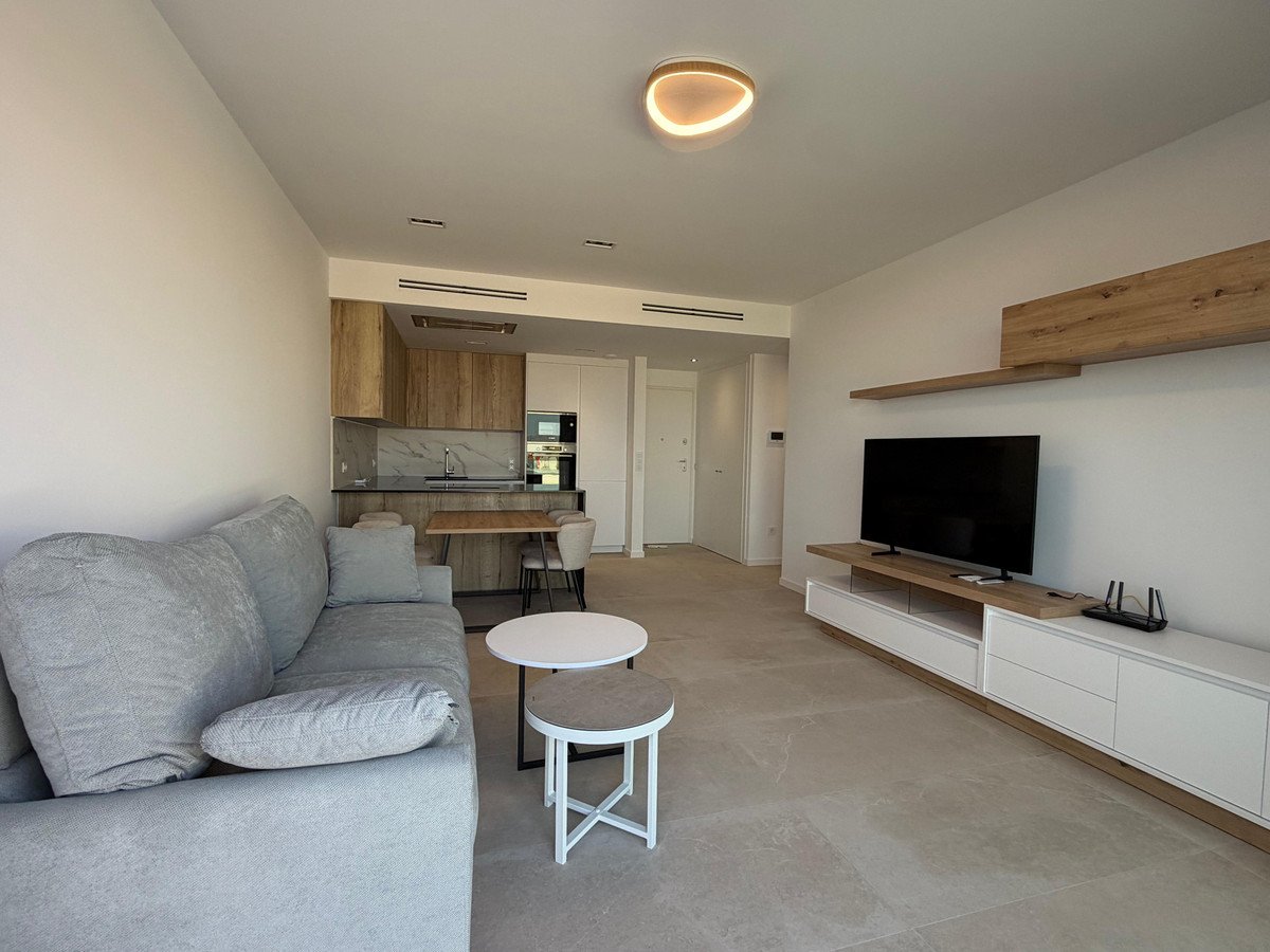 2 Bed Middle Floor Apartment in Finestrat