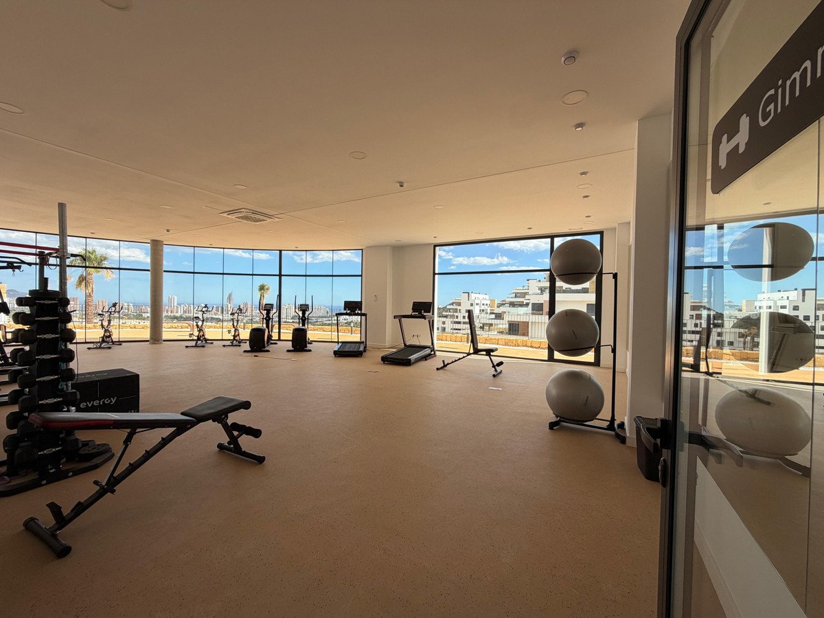 2 Bed Middle Floor Apartment in Finestrat