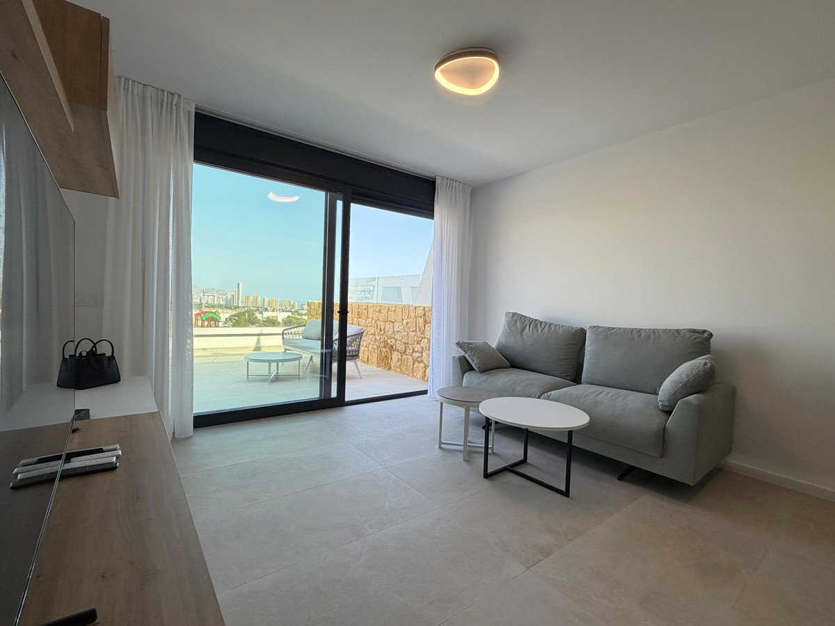 2 Bed Middle Floor Apartment in Finestrat