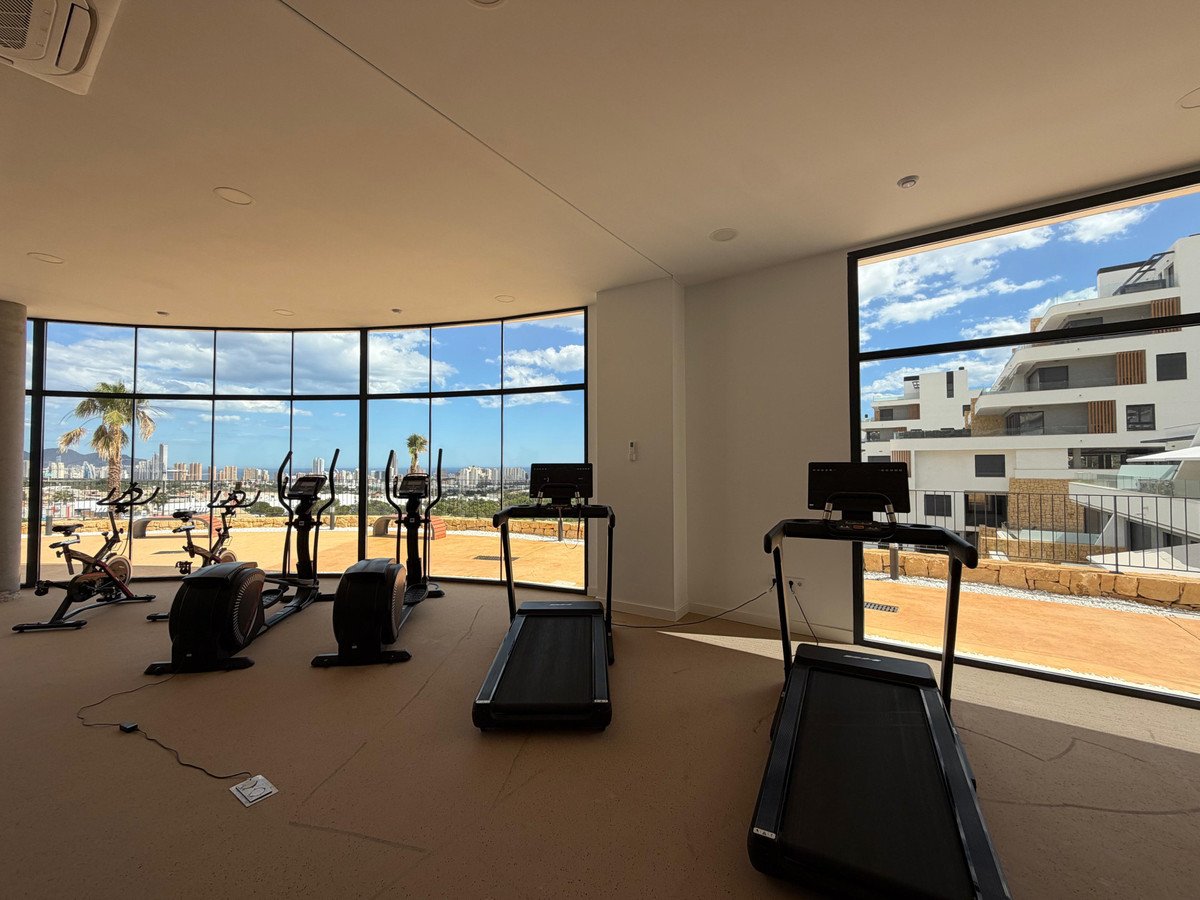 2 Bed Middle Floor Apartment in Finestrat