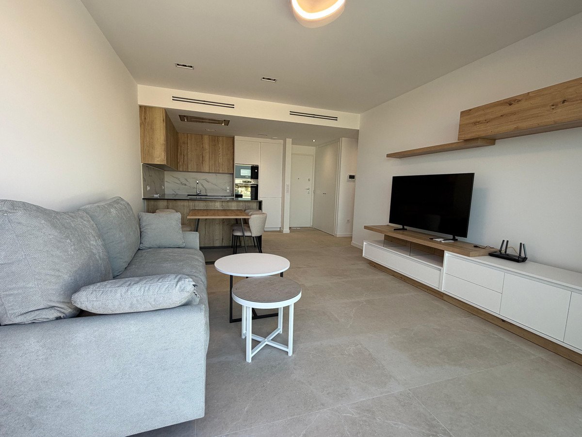 2 Bed Middle Floor Apartment in Finestrat