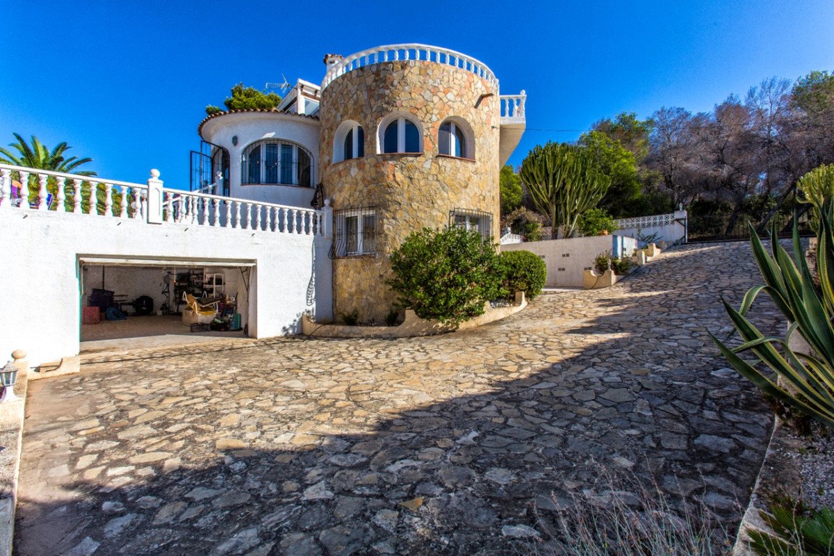 4 Bed Detached Villa in Fanadix