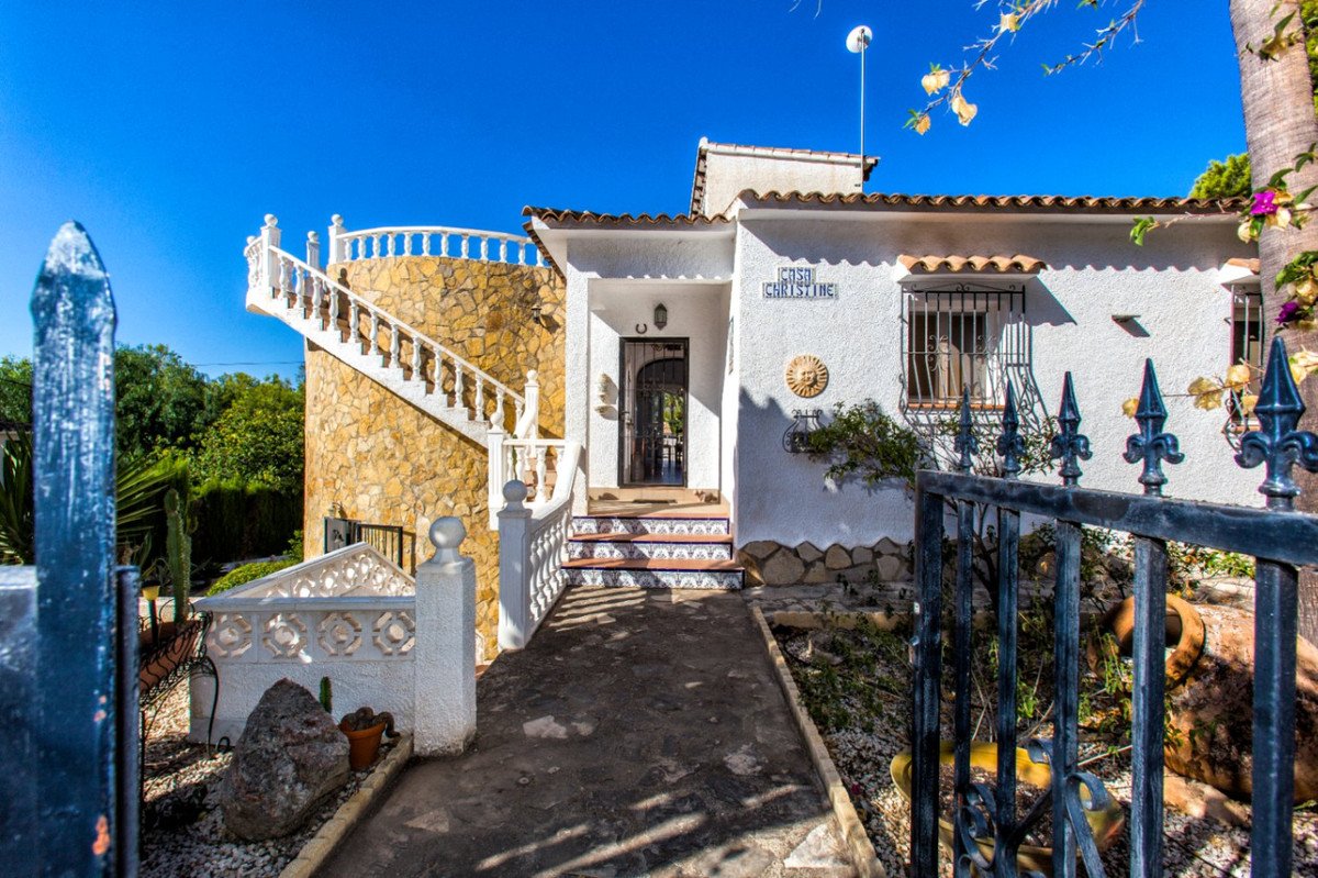 4 Bed Detached Villa in Fanadix