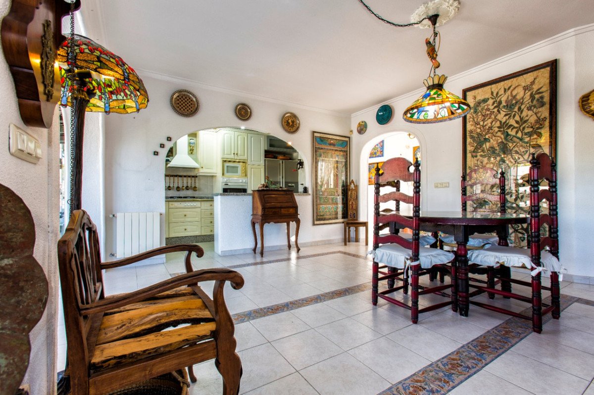 4 Bed Detached Villa in Fanadix