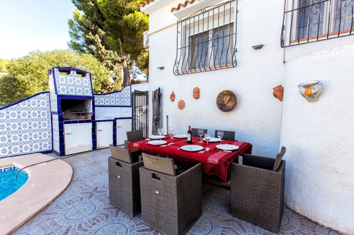 4 Bed Detached Villa in Fanadix