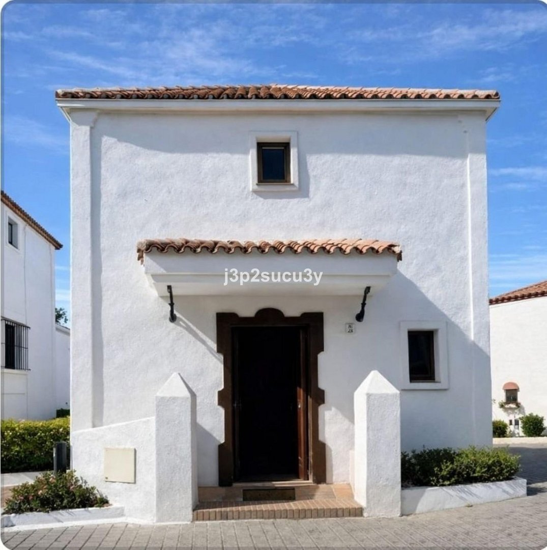 4 Bed Detached Villa in Selwo