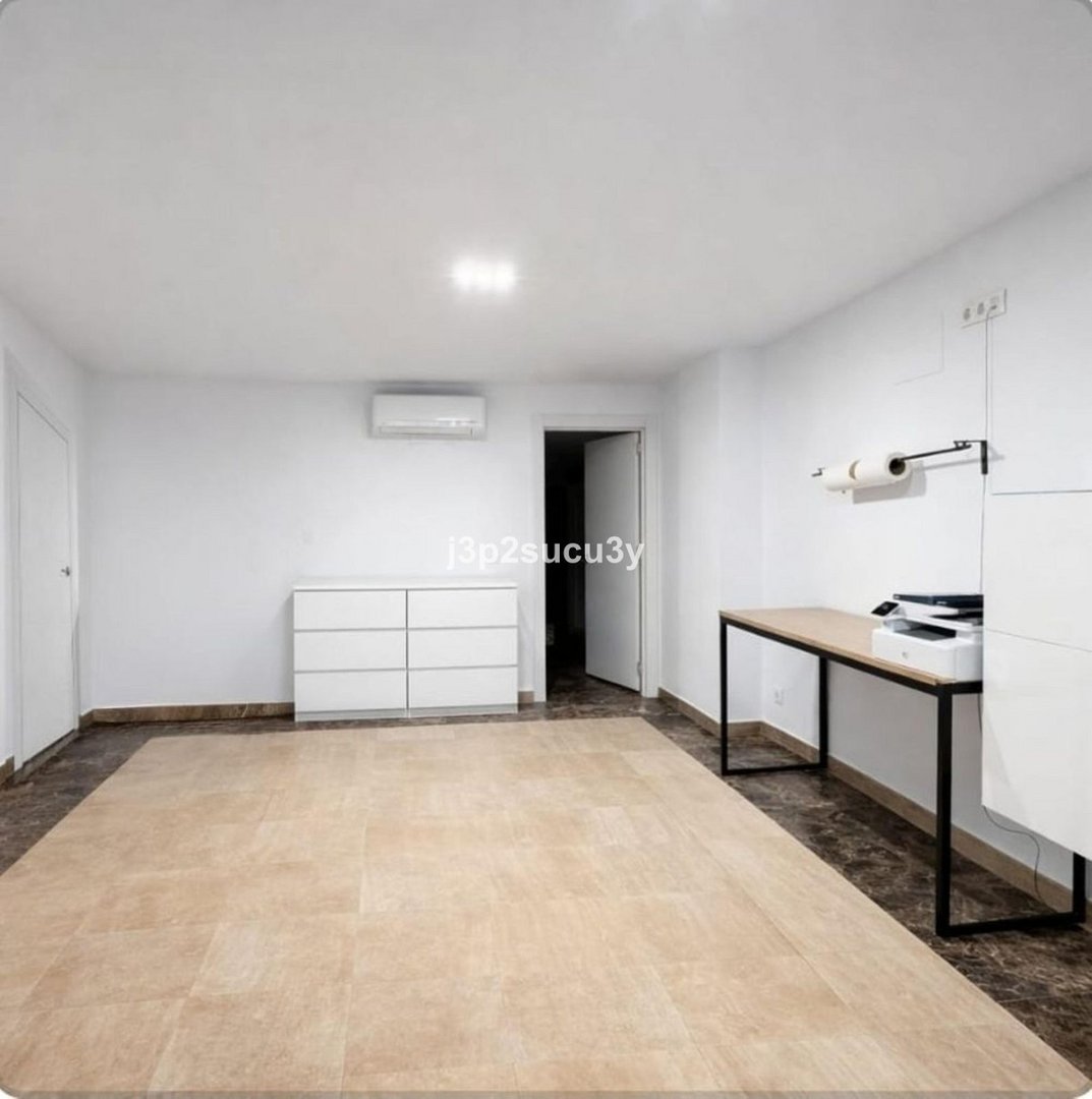 4 Bed Detached Villa in Selwo