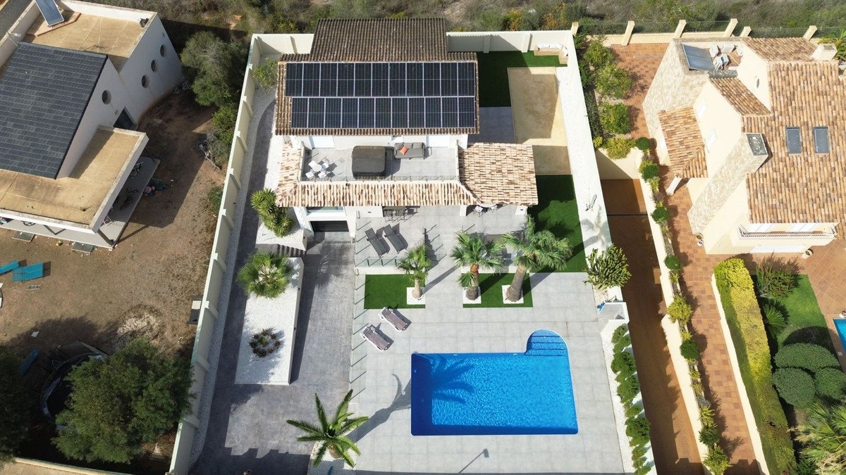 4 Bed Detached Villa in L'Alfás del Pi