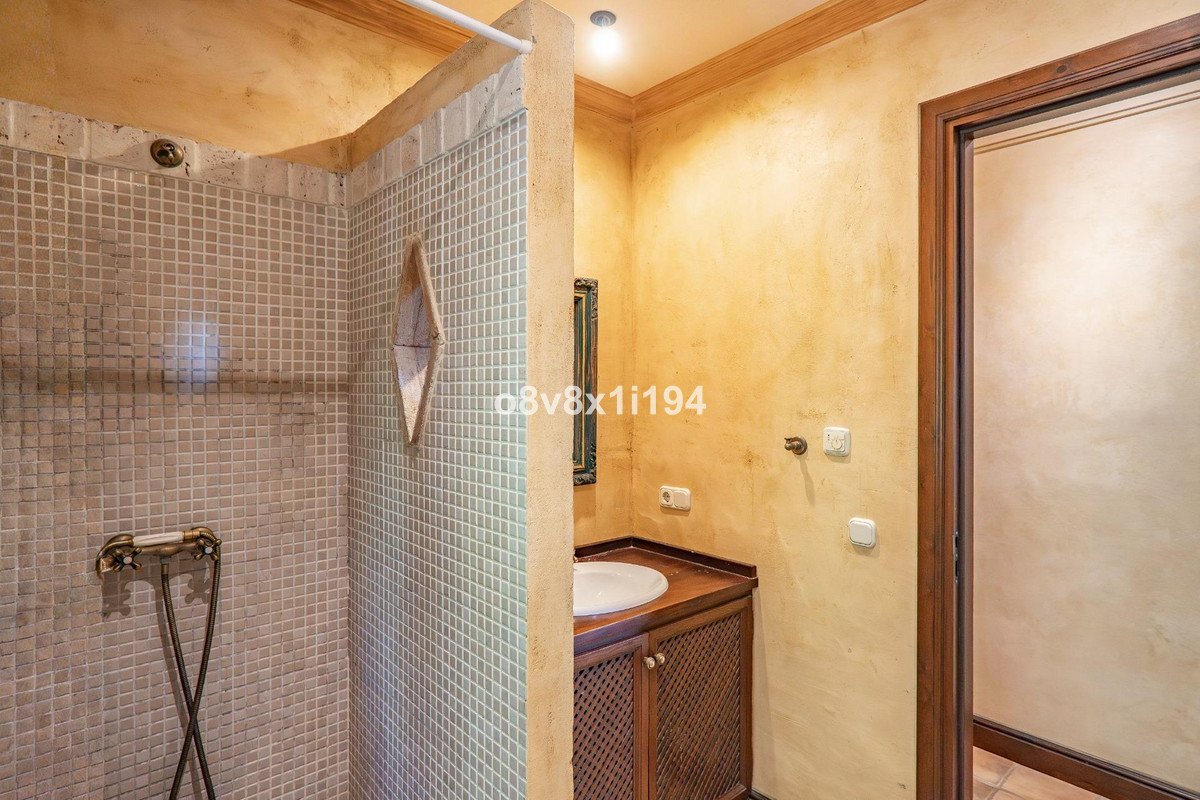 2 Bed Detached Villa in Marbella