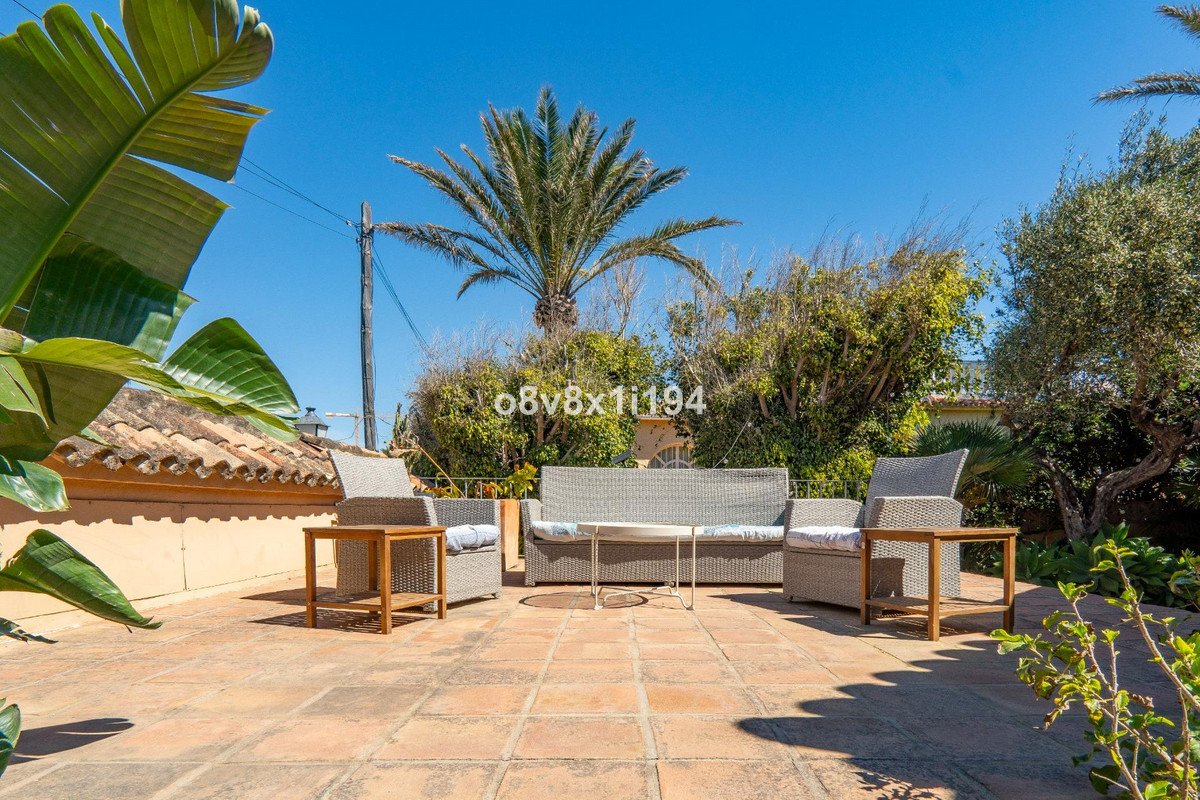 2 Bed Detached Villa in Marbella