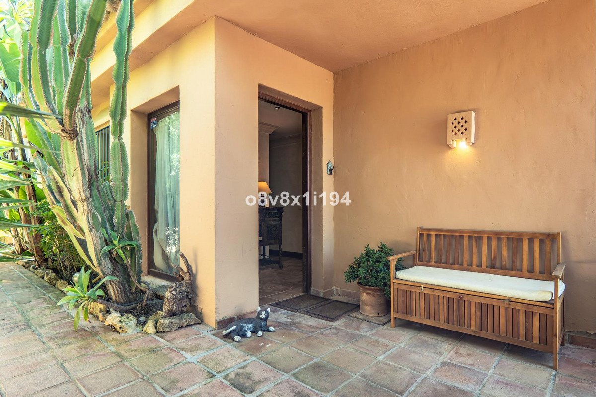 2 Bed Detached Villa in Marbella
