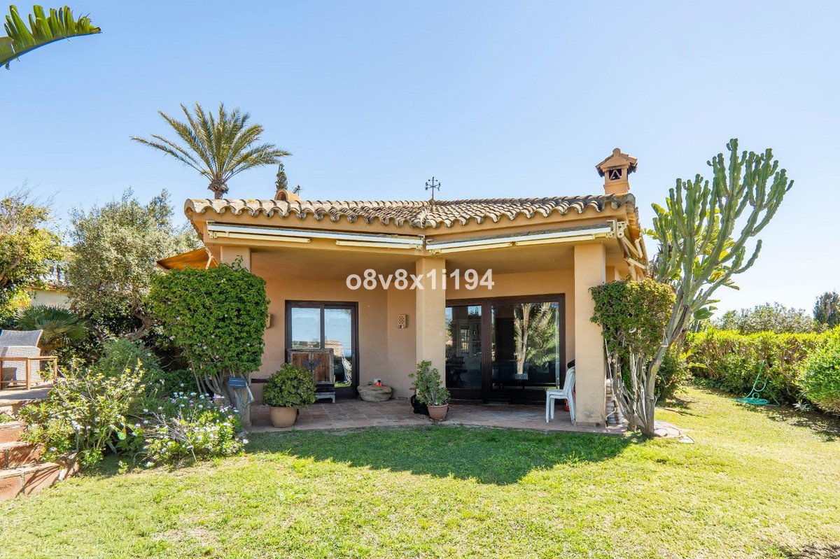 2 Bed Detached Villa in Marbella