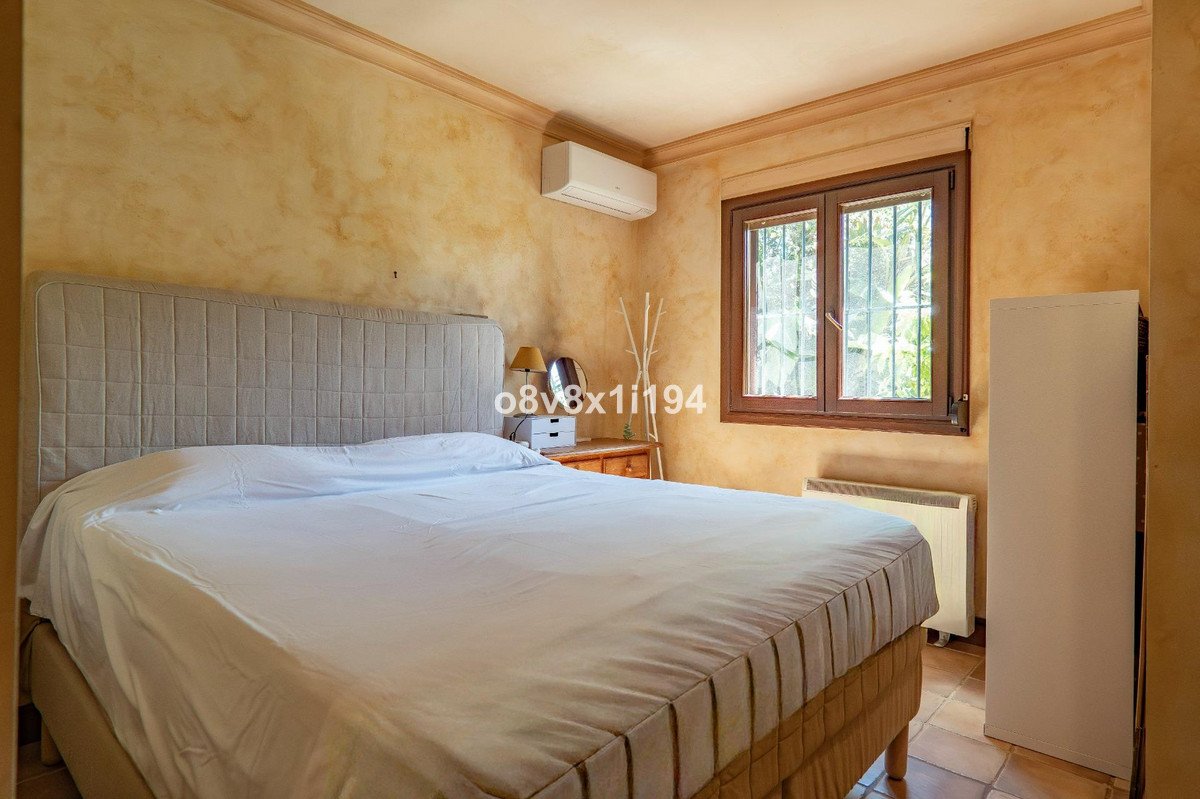 2 Bed Detached Villa in Marbella