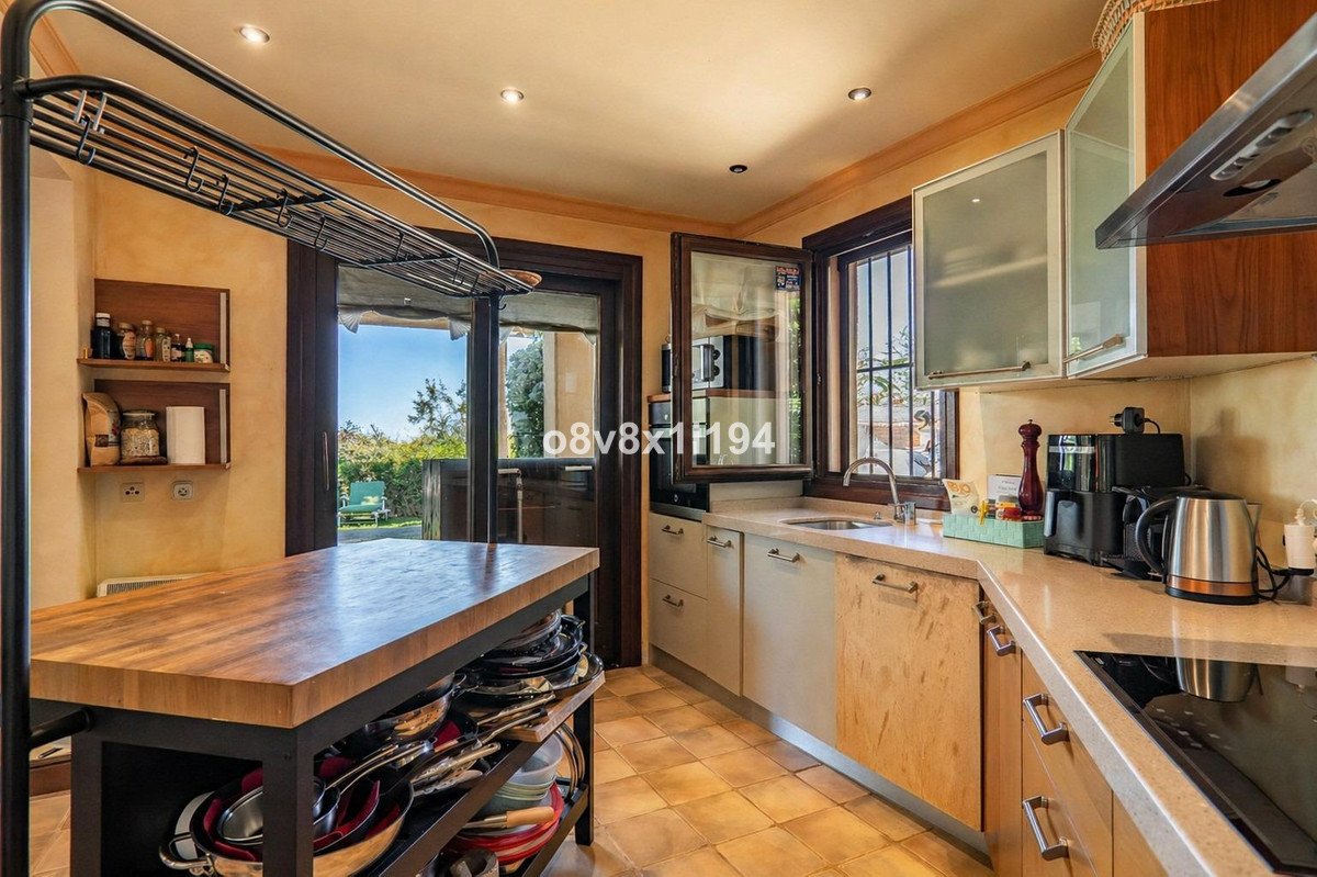 2 Bed Detached Villa in Marbella