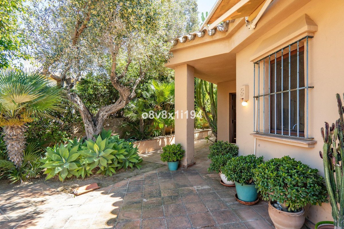 2 Bed Detached Villa in Marbella