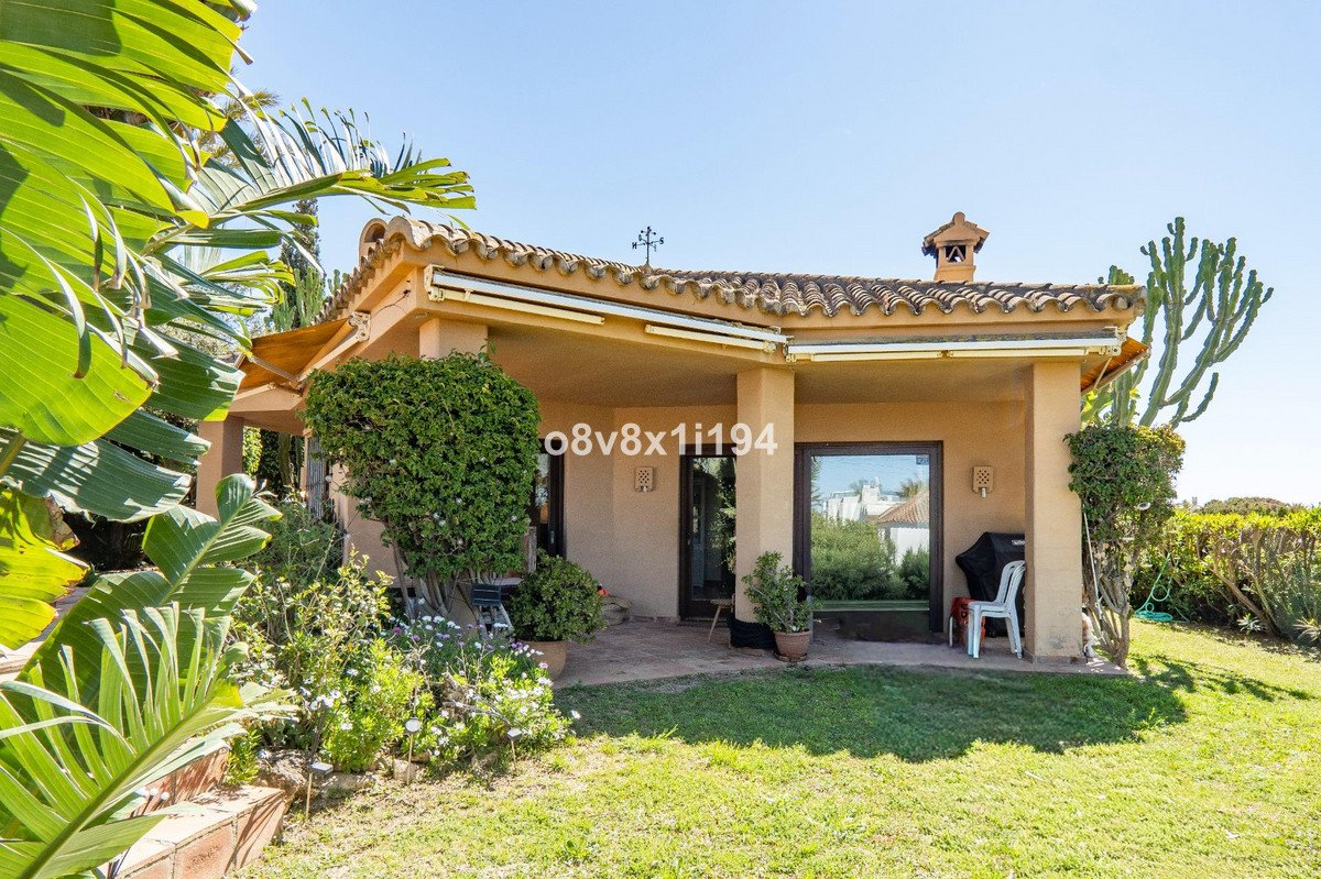 2 Bed Detached Villa in Marbella