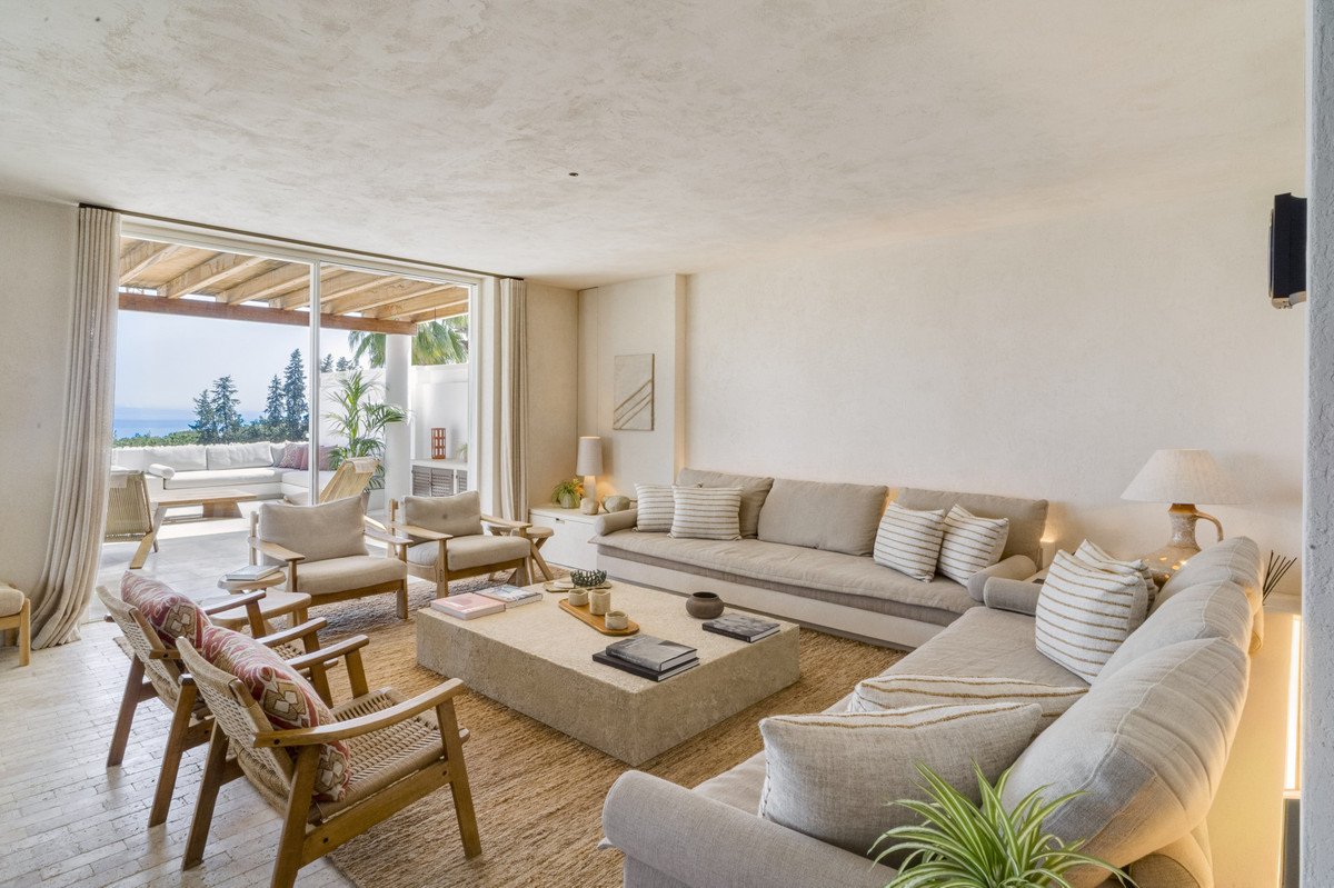 5 Bed Penthouse Duplex in The Golden Mile