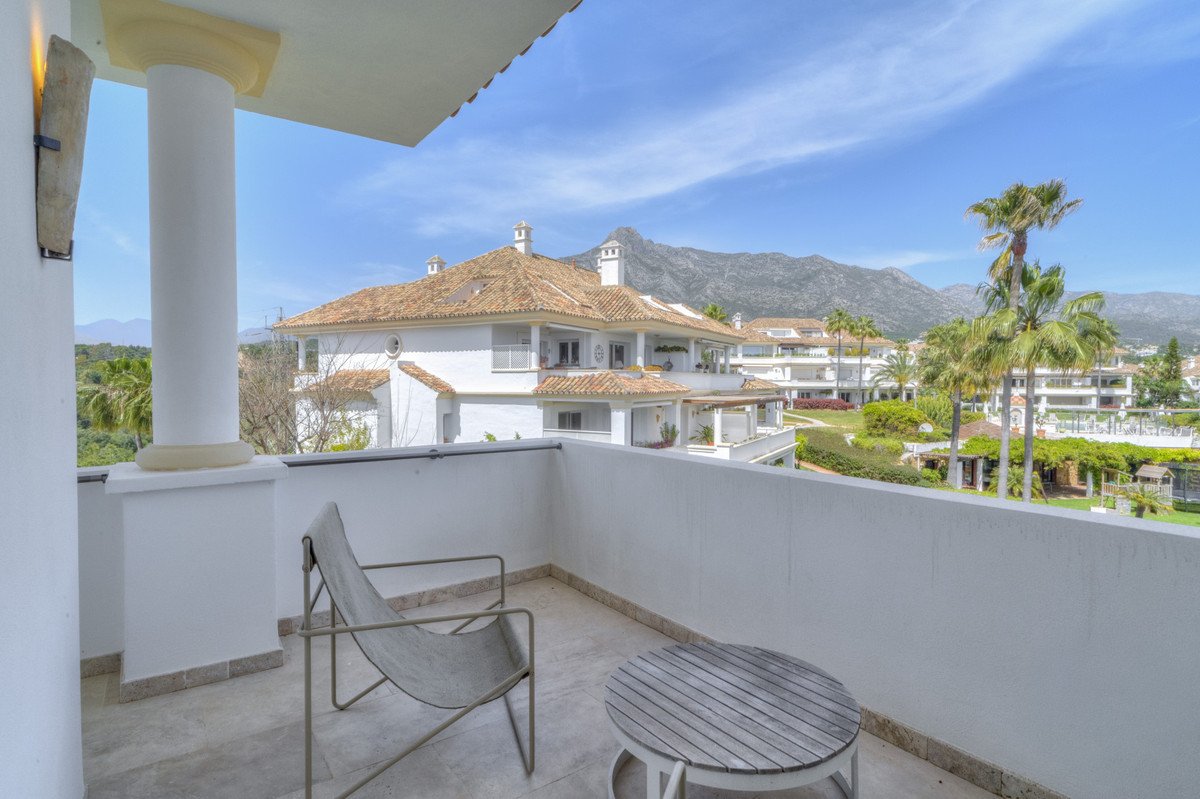 5 Bed Penthouse Duplex in The Golden Mile