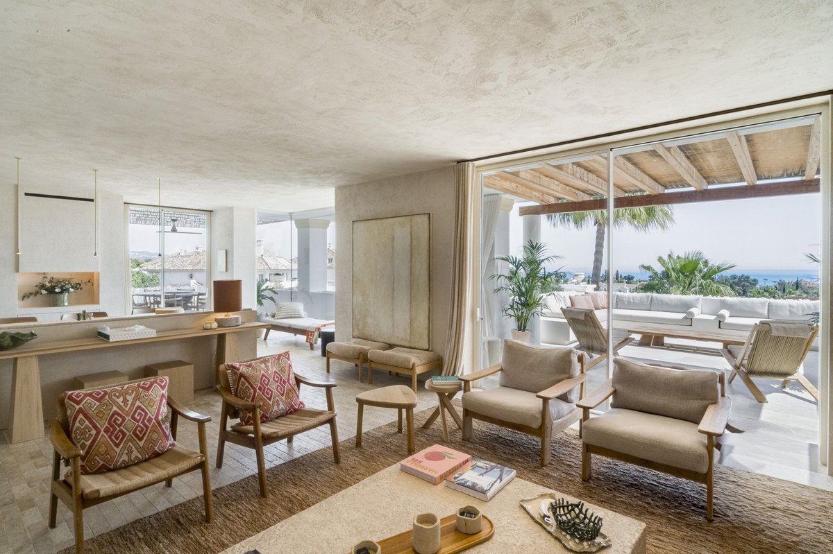 5 Bed Penthouse Duplex in The Golden Mile