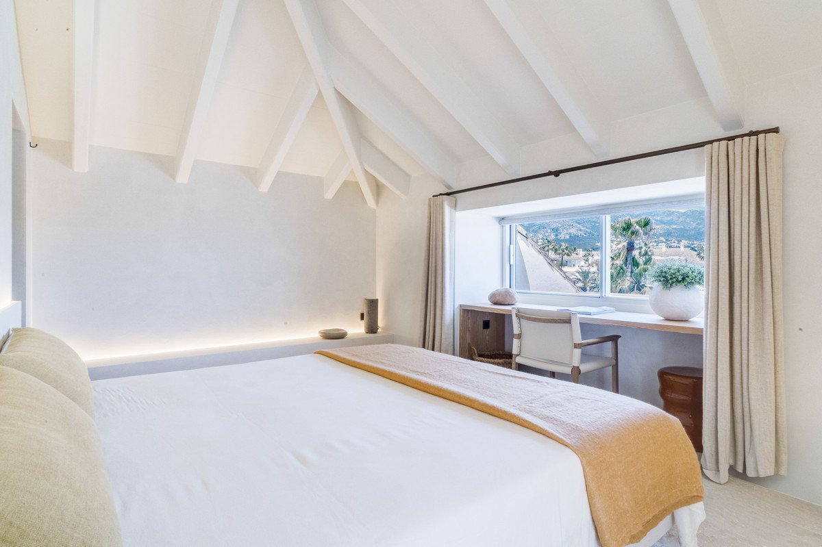 5 Bed Penthouse Duplex in The Golden Mile