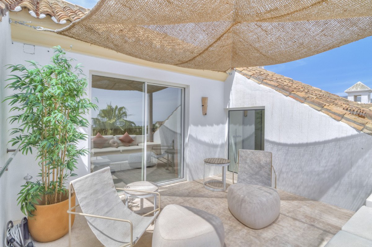 5 Bed Penthouse Duplex in The Golden Mile
