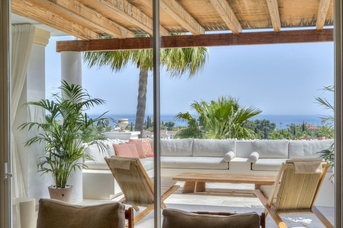 5 Bed Penthouse Duplex in The Golden Mile