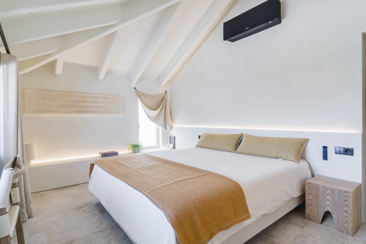5 Bed Penthouse Duplex in The Golden Mile