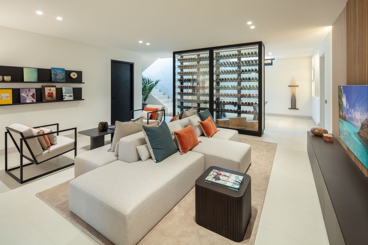 5 Bed Detached Villa in Marbella