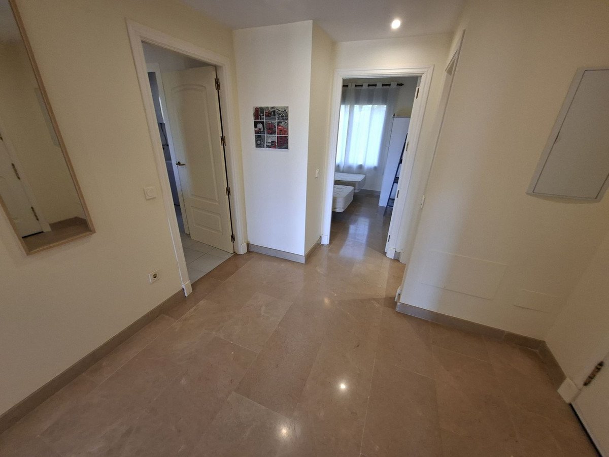 2 Bed Ground Floor Apartment in La Duquesa