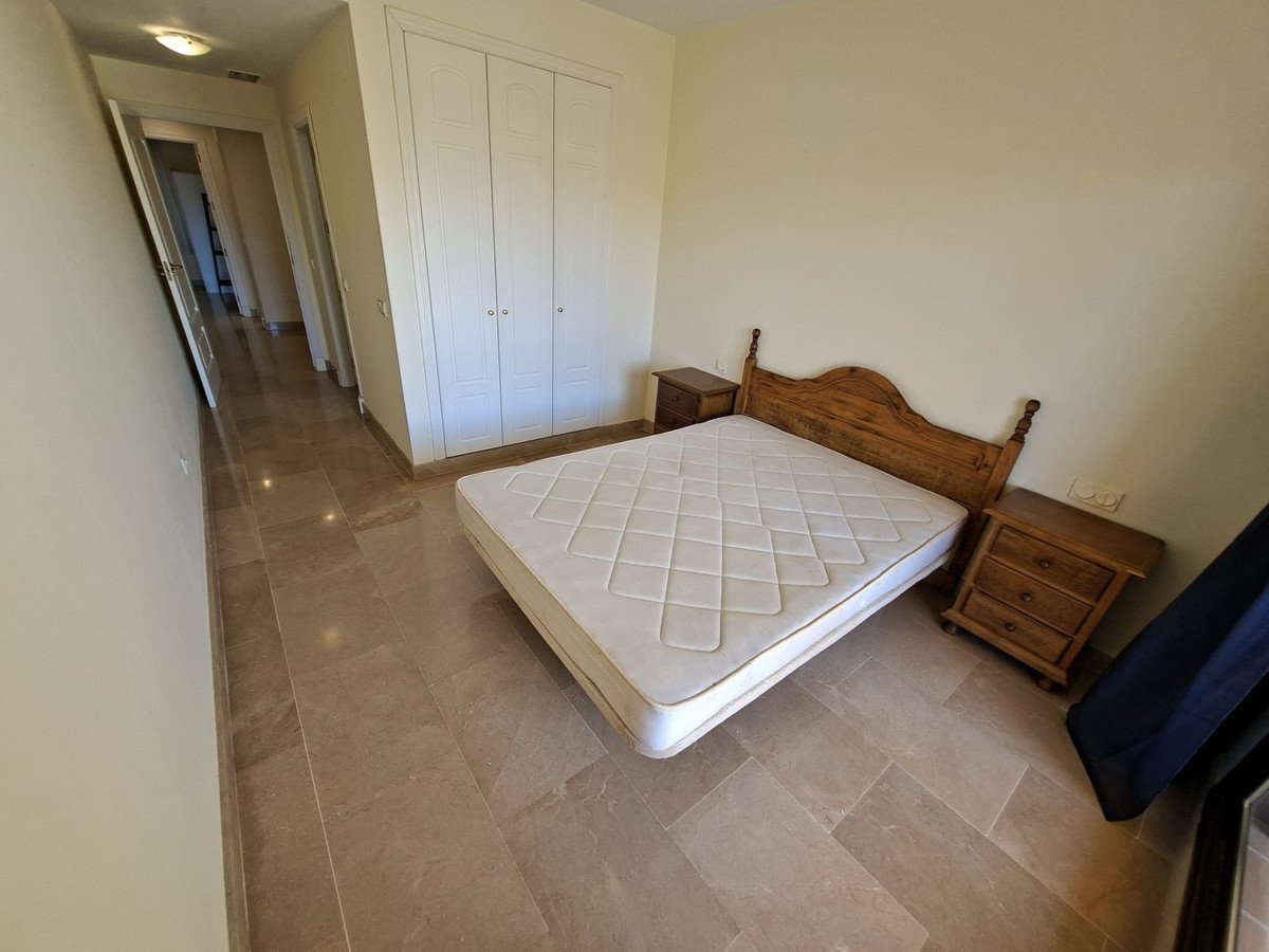 2 Bed Ground Floor Apartment in La Duquesa