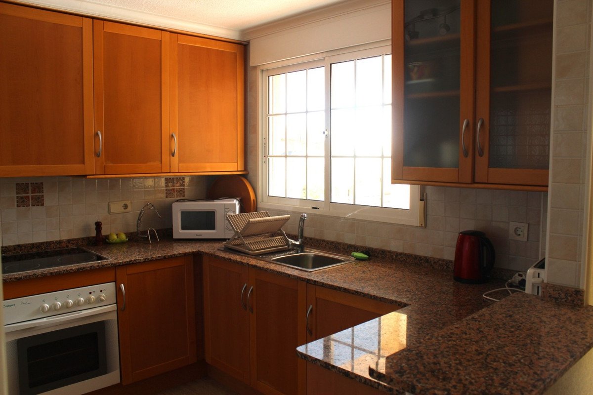 3 Bed Semi-Detached House in Montemar