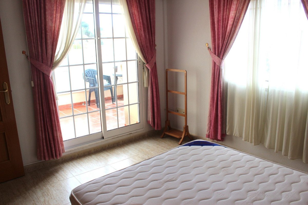 3 Bed Semi-Detached House in Montemar