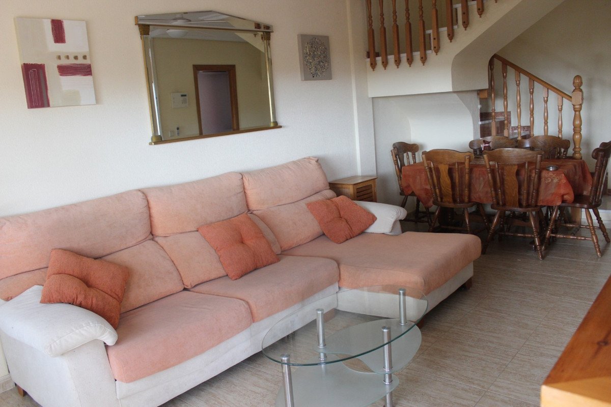 3 Bed Semi-Detached House in Montemar