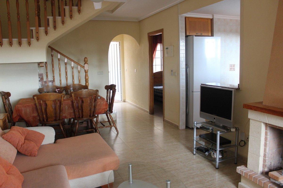 3 Bed Semi-Detached House in Montemar