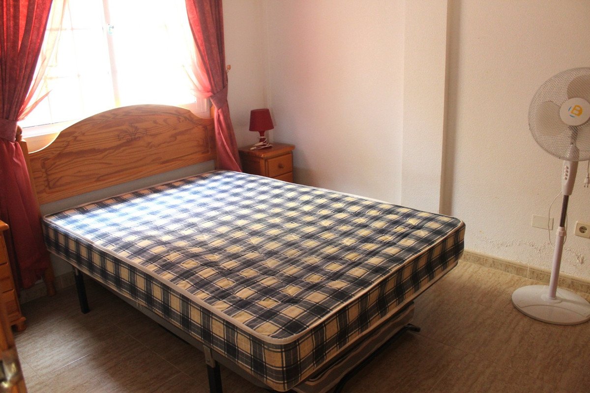 3 Bed Semi-Detached House in Montemar