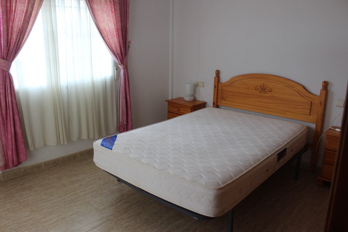 3 Bed Semi-Detached House in Montemar
